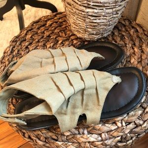 Mossimo Supply Co ankle sandals